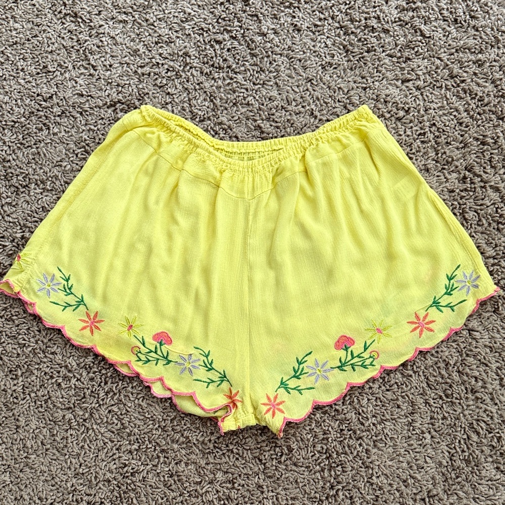 Love Tree Sunny Yellow Shorts
